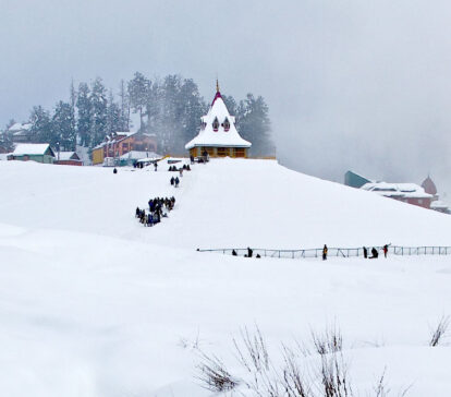 kashmir pahalgam snow gulmarg snowfall winters