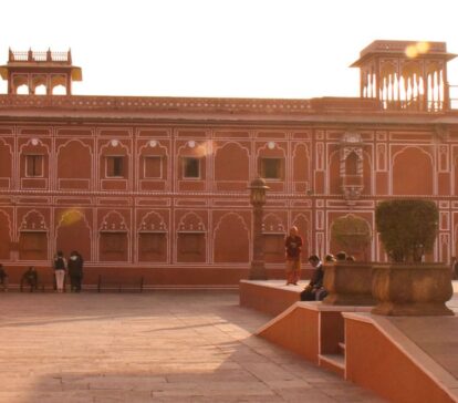 amber fort city palace hawa-mahal jaipur package tours