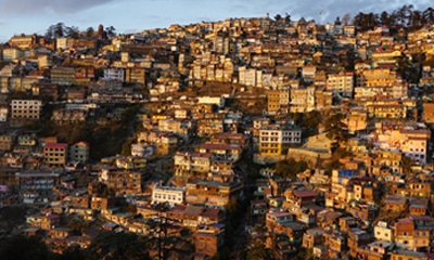 scenic view of shimla town in himachal pradesh